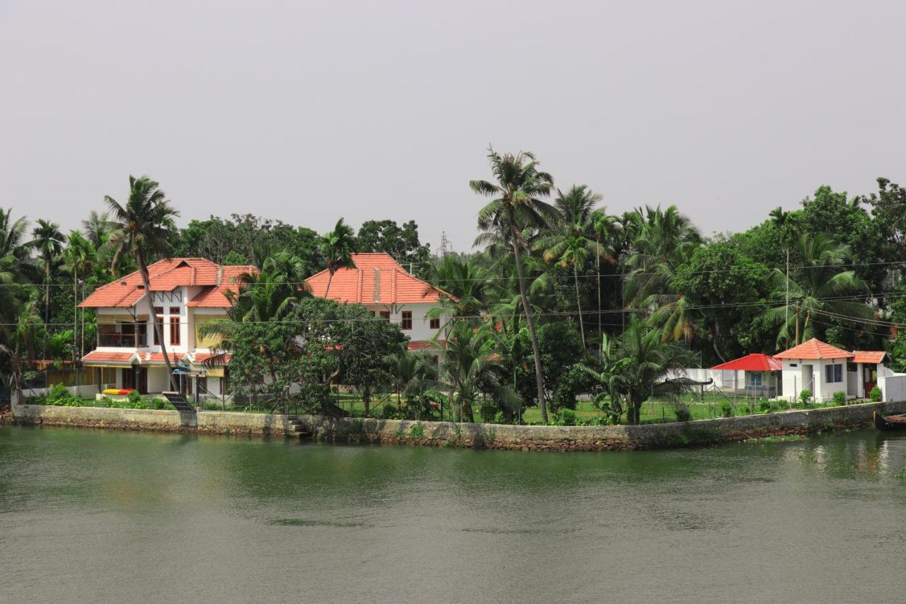 Water'S Edge Villas Alappuzha Exterior foto